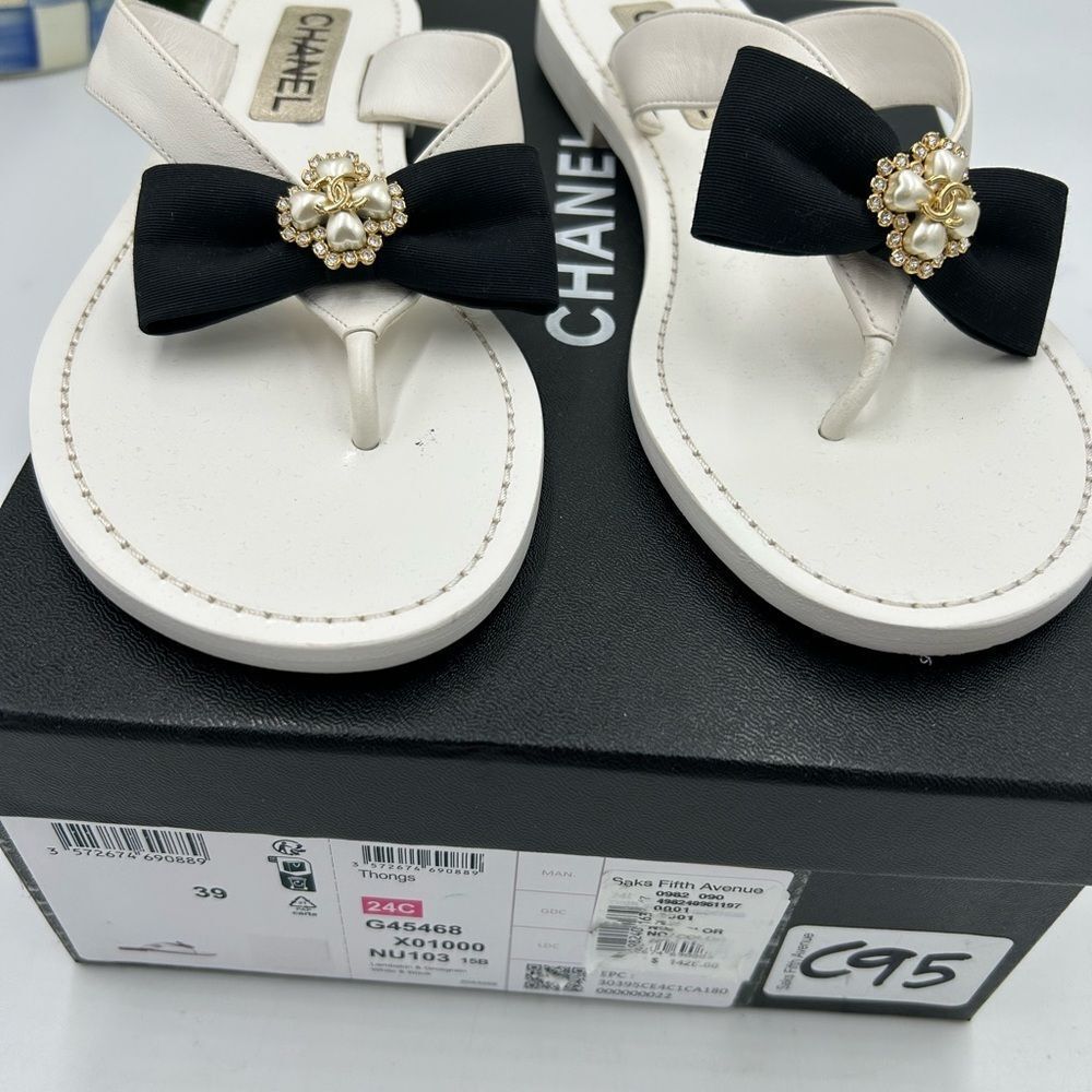 Women’s Chanel bow thong leather sandal size 39 made in Italy - Picture 3 of 11